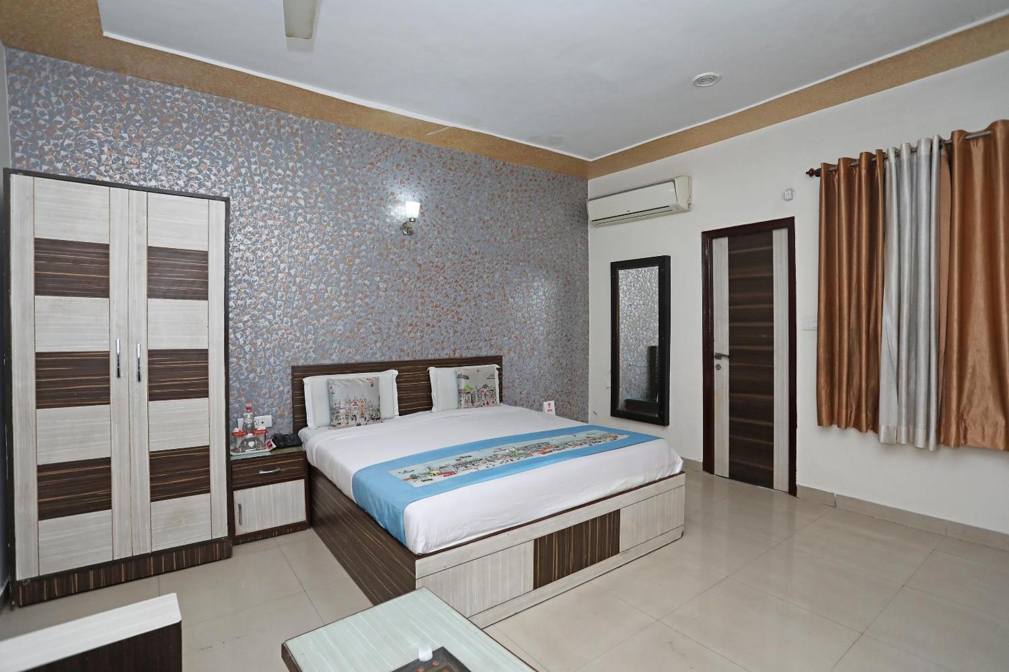 OYO 11005 Hotel Shanti Palace Agra  Eksteriør billede